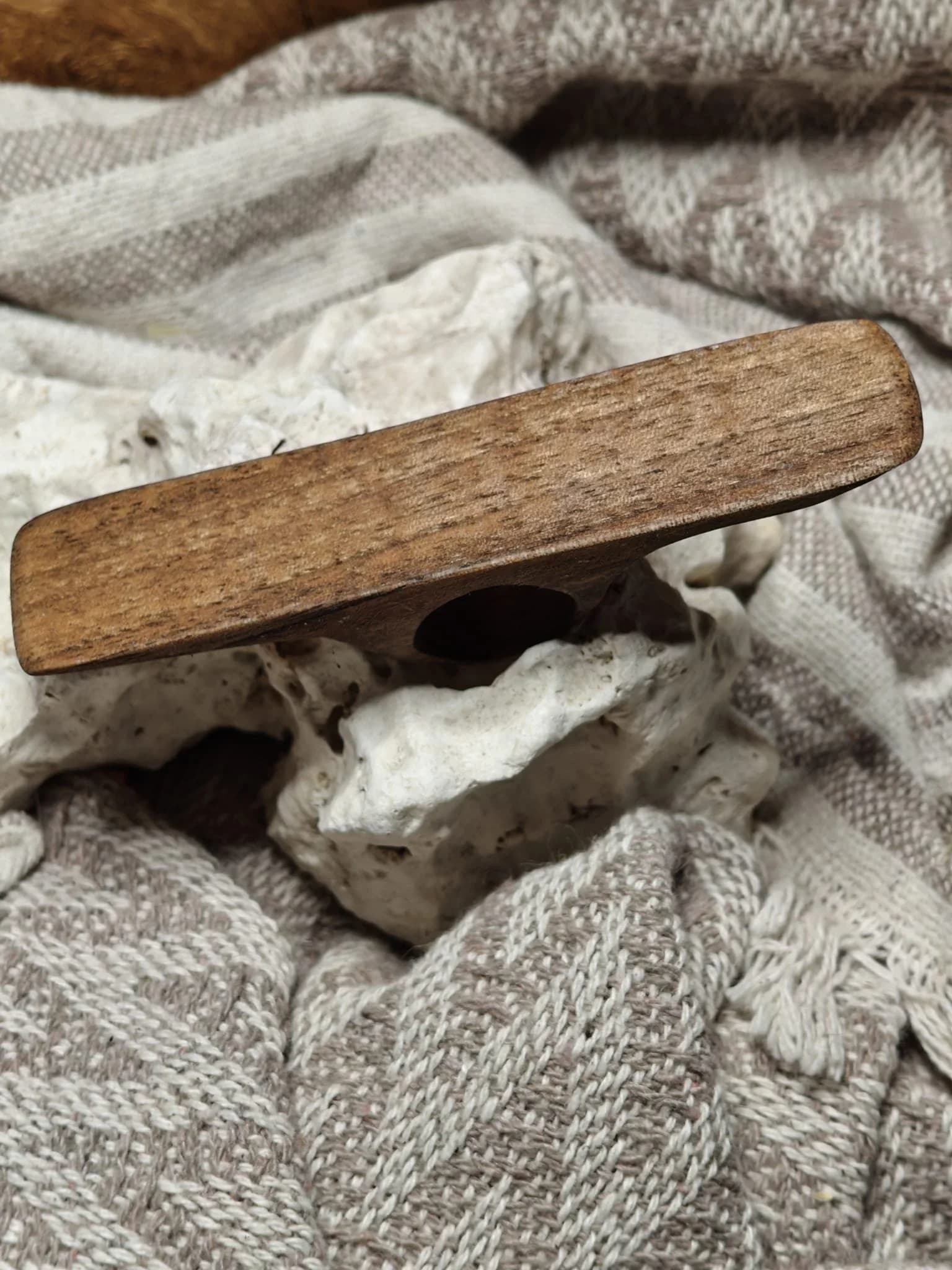 Inel sculptural nuc
