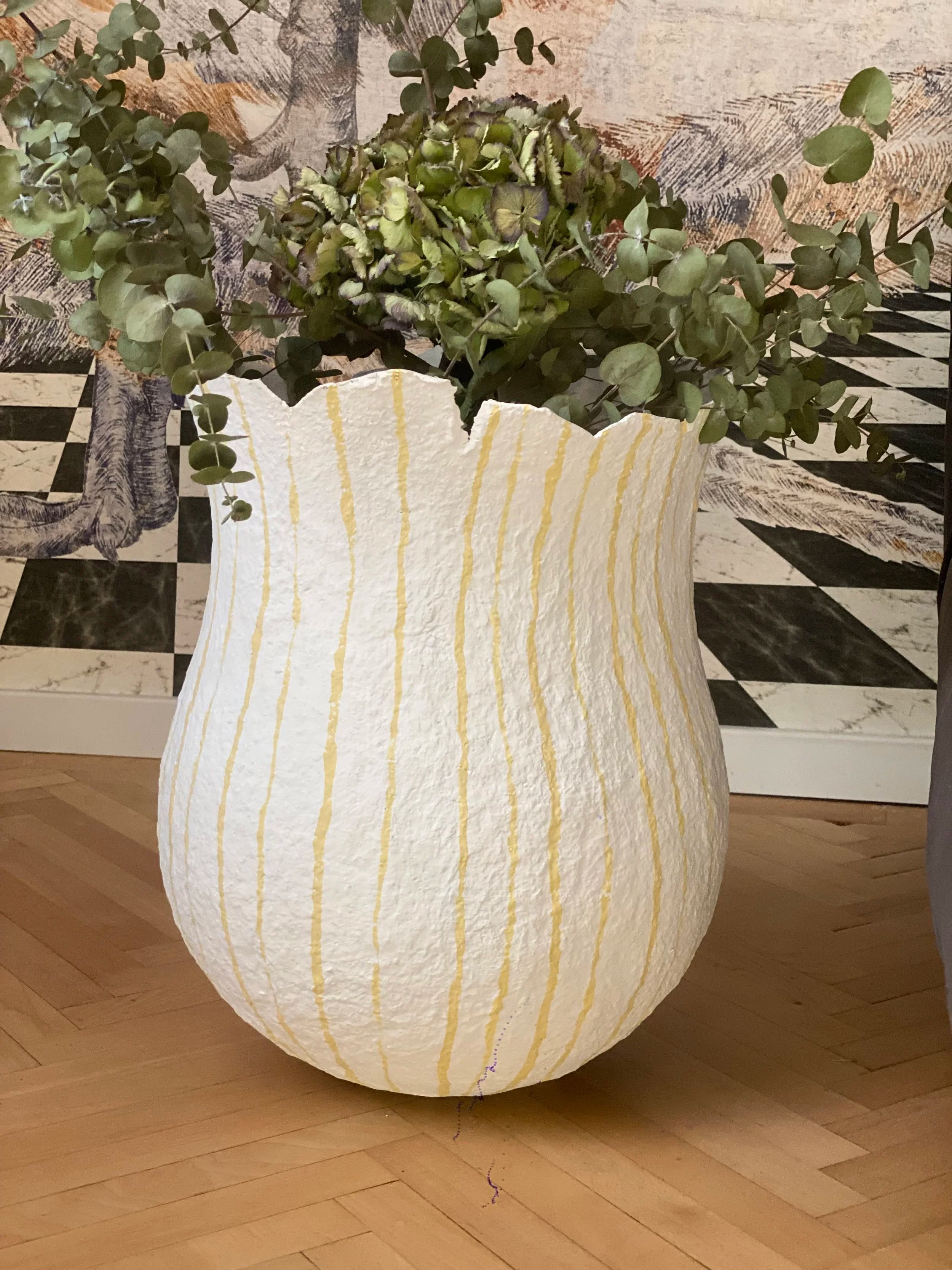 Produse Reciclate Disponibile - Vaza Ecoul Luminii