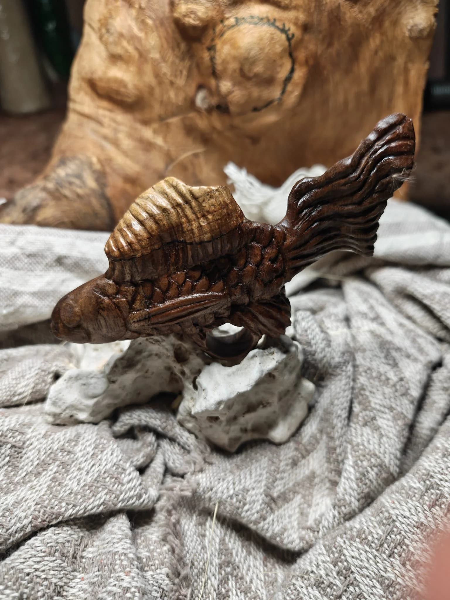 Inel sculptural lemn