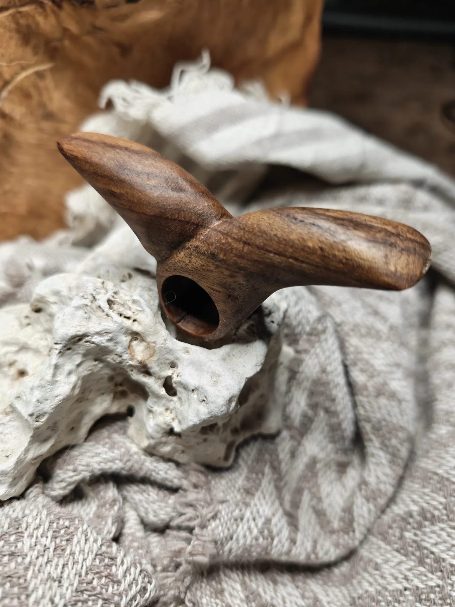 Inel sculptural lemn